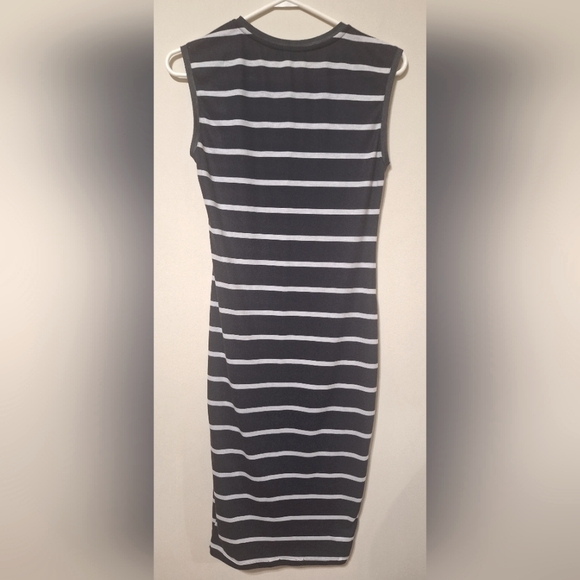 Zara trf small sleeveless bodycon midi black and white stripe dress - Picture 3 of 5